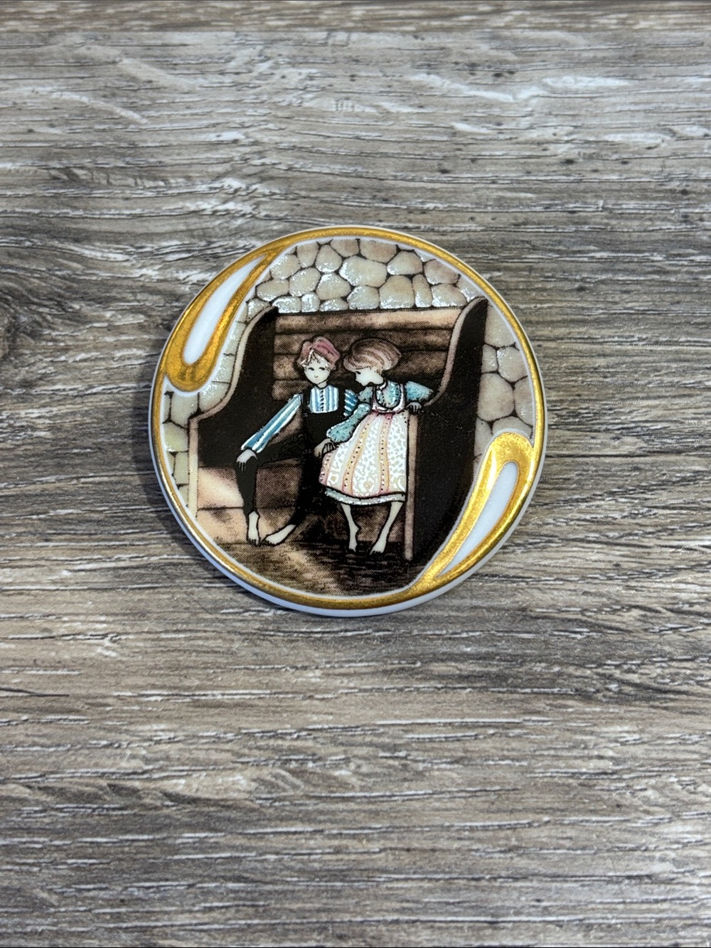 1993 Anna Perenna Art Decorative Porcelain Pin or Pendant
